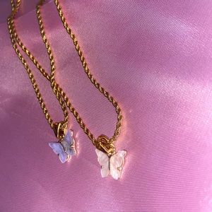 Rope chain acrylic butterfly necklace